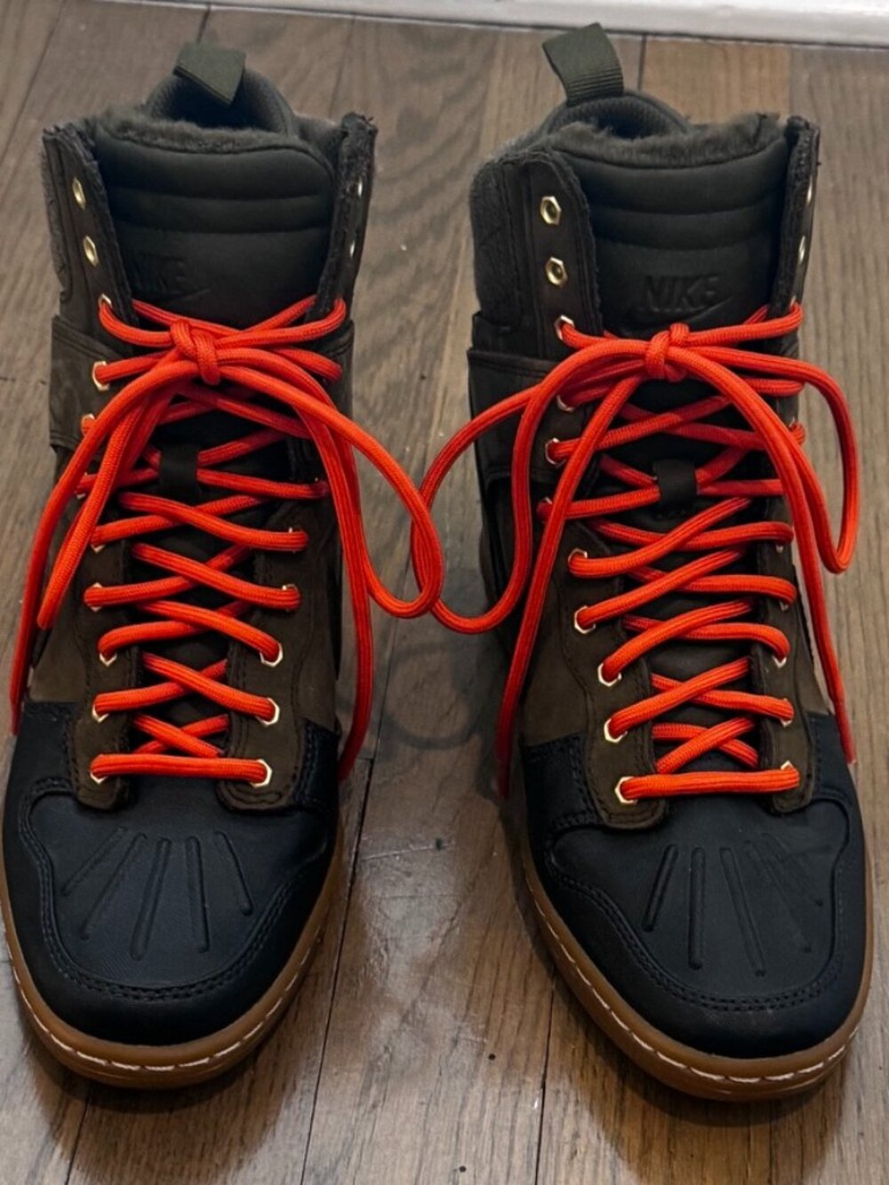 NIKE Women's Dunk Sky Hi Sneakerboot, Excellent Condition, Size 6 - Picture 1 of 12